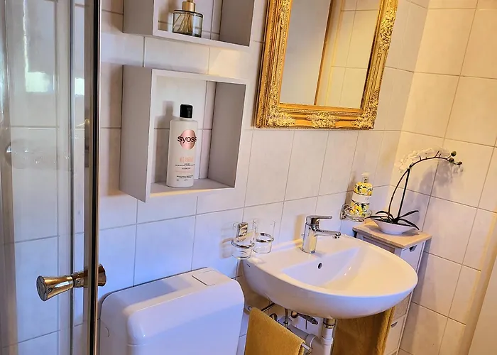 Apartment Traumhaftes In Nur 200m Vom Maggiore Entfernt